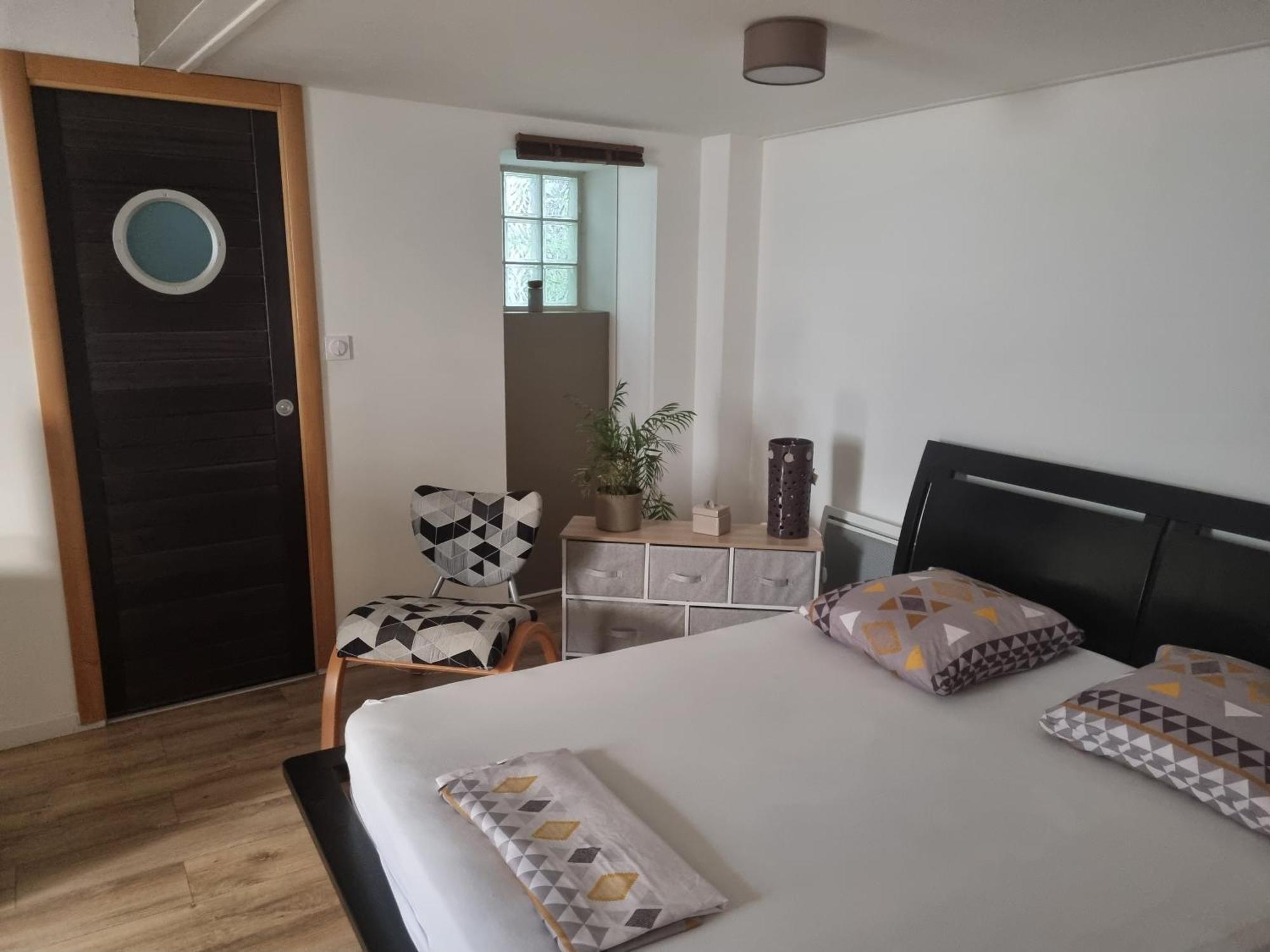 Tournus Castrum Romain - Duplex 54 M2 - 3 Etoiles - Petit Box Velo - 5Mn Autoroute Exteriör bild